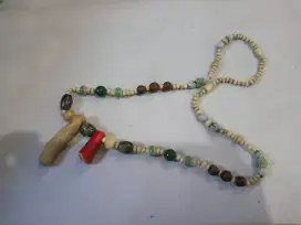 Kalung batu Marjan