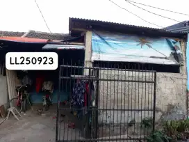 SHM Dijual apa adanya, rumah mungil di dalam Komplek Cikeas Gardenia