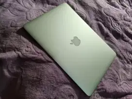 Macbook Air 2015 i5 13 inch 4/SSD128 Batt OK Mulus LIKE NEW 4,25Jt