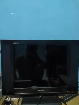 TV IKEDO 20 inch model punch hole