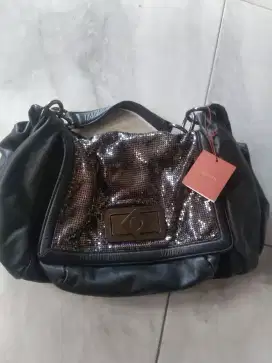 Tas cewe Oroton Baru