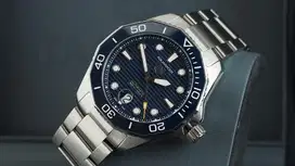 Tag Heuer Aquaracer Automatic Calibre 5 Blue dial Ceramic Bezel 2022