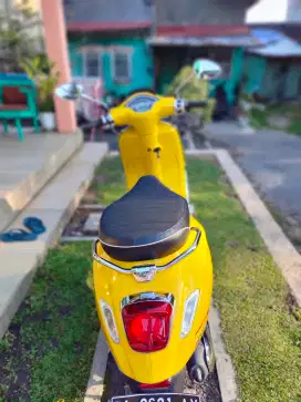 Dijual vespa sprint 150 s abs