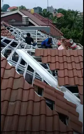 Baja ringan renovasi rumah & bongkar atap lama