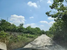 TANAH JALAN YOS SUDARSO UMBAN SARI RUMBAI PEKANBARU