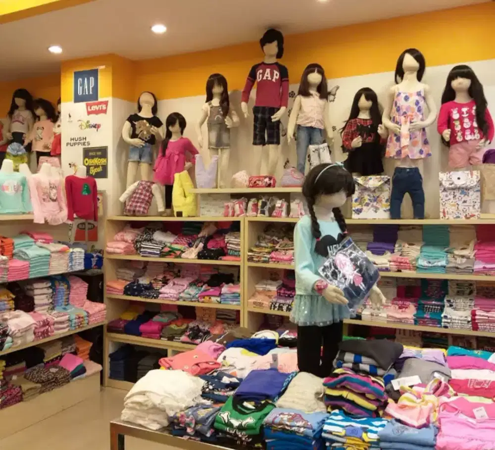 Dibutukan Penjaga Toko Baju