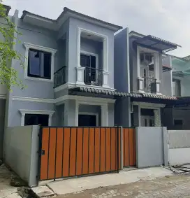 Jual Rumah SIAP HUNI di Komplek Grand Menteng