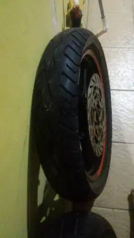 Dijual 1 pasang ban batlax,bekas motor scorpio