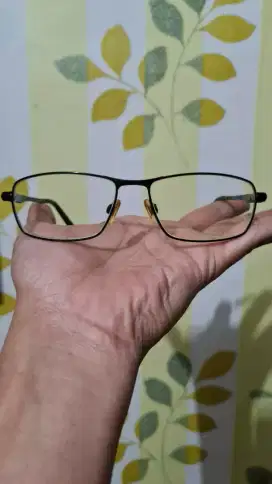 Kacamata POLICE original