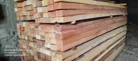 Kayu baik 8x12x400 sumatera