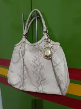 Dijual Segera Tas Tangan/ Handbag Wanita utk Berbagai Keperluan