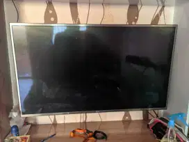 Jual TV LG 43 inch type 43UH650T keadaan hidup tapi terbakar sedikit