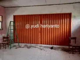 Pintu folding  solo