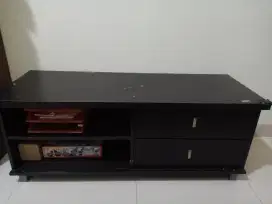 Meja TV Kayu, warna hitam