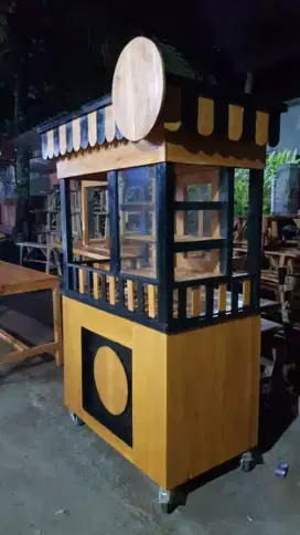 Gerobak booth kekinian
