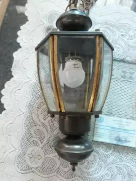 Làmpu Kuningan Antik