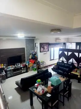 Jual Rumah Tingkat ada Kamar Kost