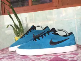 Jual sepatu Nike SB check solar blue size 43 insole 27.5 cm Vietnam