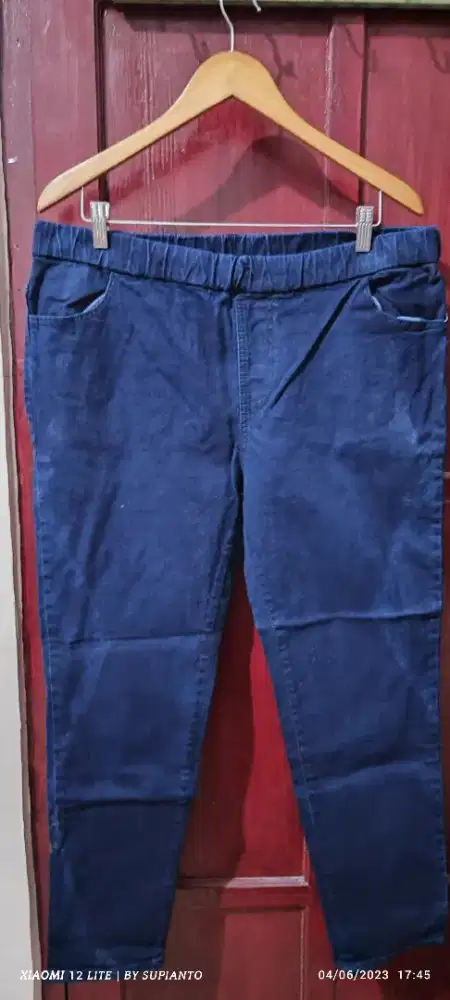 celana cewek warna navy size 38 pinggan karet