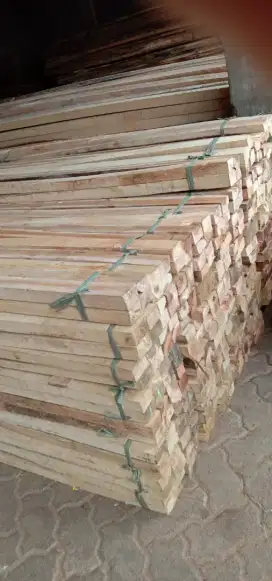 Kayu Borneo khusus proyek