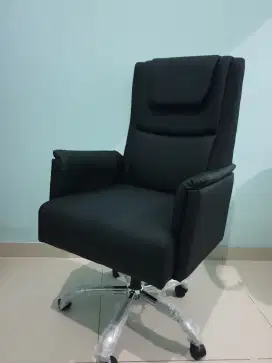 KURSI DIREKTUR OFFICE CHAIR BOSS BESAR MEWAH MODERN KANTOR MANAJER