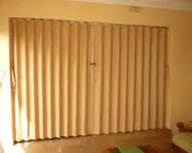 Folding gate rolling door