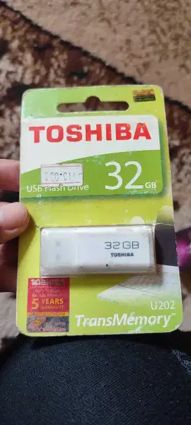 Flashdisk Toshiba 32GB Made in Japan