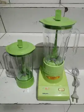 Blender Merk Miyako Tipe BL-100 HM (Hijau) dengan 2 Wadah (Plastik)