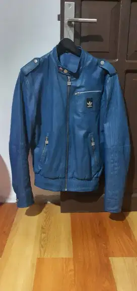 Jaket Kulit Adidas x Vespa