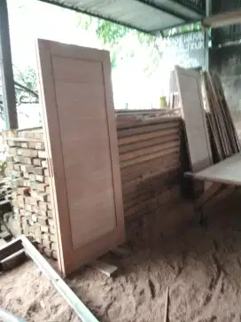 pintu kayu kamper samarinda bekas paket murah + kusen free loster