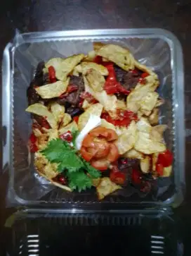 Daging dendeng balado kentang