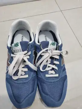 New balance 373
