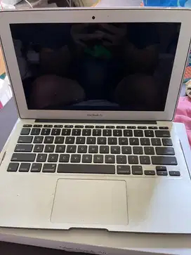 Macbook Air 2015 4/128gb Lengkap