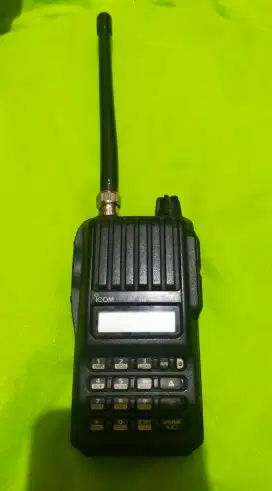 Jual seadanya HT ICOM IC - V80 VHF , original .