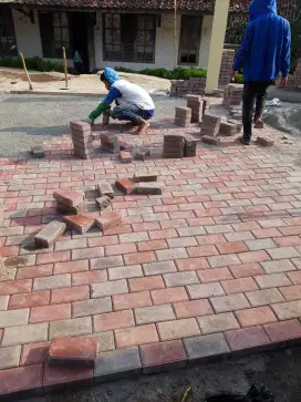 Paving Block Warna Merah, Hitam, Kuning &amp; Natural Terbaik