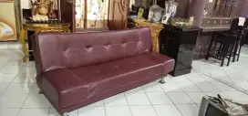 Sofabed coklat tua
