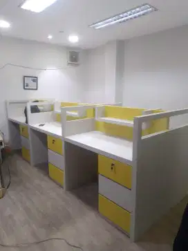 Meja kantor custom