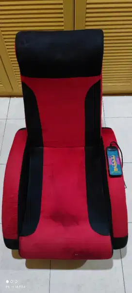 GAMING CHAIR WITH STEREO SPEAKER