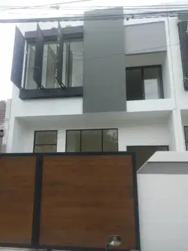RUMAH BARU MINIMALIS BAGUS RUNGKUT