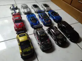 DIJUAL MOBIL DIE CAST DENGAN BERBAGAI MACAM JENIS MOBIL