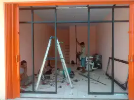 Partisi kaca kusen aluminium