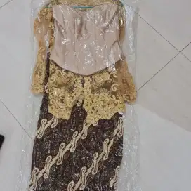 Kebaya wisuda / lamaran size S jual / sewa