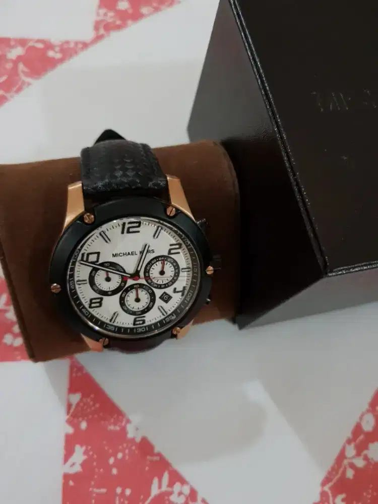 Jam Tangan Michael Kors Pria Carbon NEW
