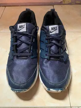 Sepatu Nike Air 270 Navy Uk. 40