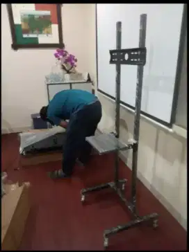 Bracket/Breket standing TV led+pasang
