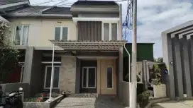 Dikontrakkan Rumah Maharaja Residence 2 .Lt Posisi Plg Depan ( Sewa )
