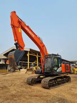 Excavator Hitachi ZX210 tahun 2021