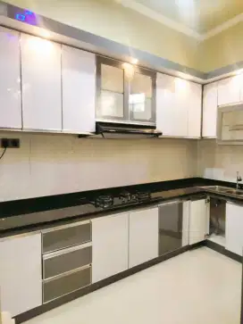 Kitchen set finishing hpl,interior dapur,kabinet dapur,meja minibar