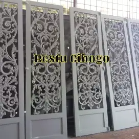 Pintu Garasi Tempa Klasik ( Ledeng )