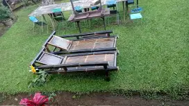 Kursi kursi bambu